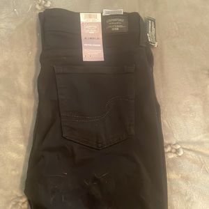 Brand new black Levi’s stretch denim. 8L w29 L34 mid rise straight style